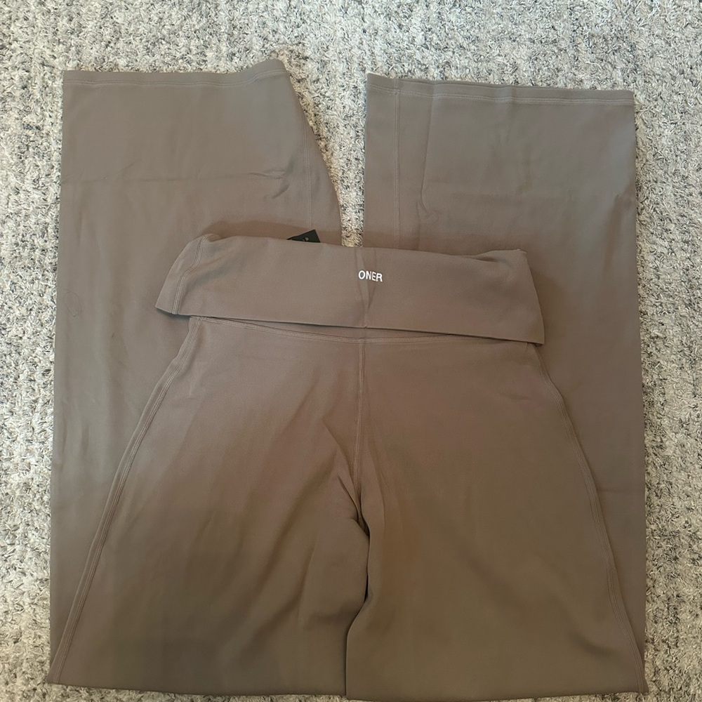 Oner Active SOFTMOTION™ FOLD OVER STRAIGHT LEG BOTTOMS - Picture 4 of 5